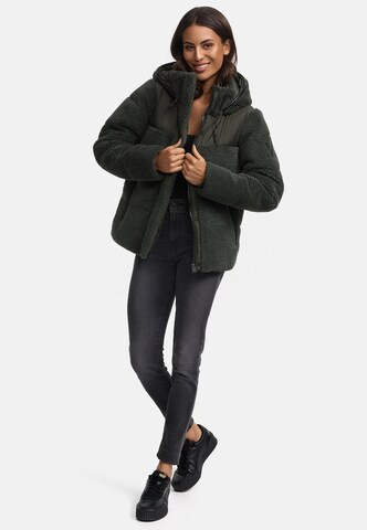 Veste fonctionnelle 'Kaguraa 16' MARIKOO en vert