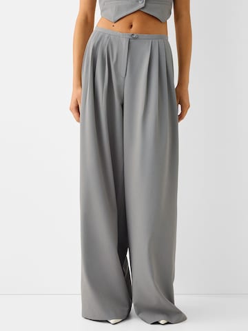 Bershka Wide leg Bandplooibroek in Grijs: voorkant