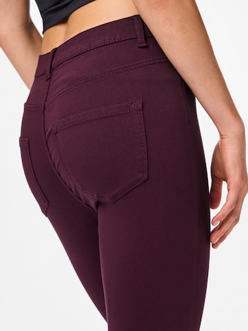 PIECES - Skinny Jeggings en rojo