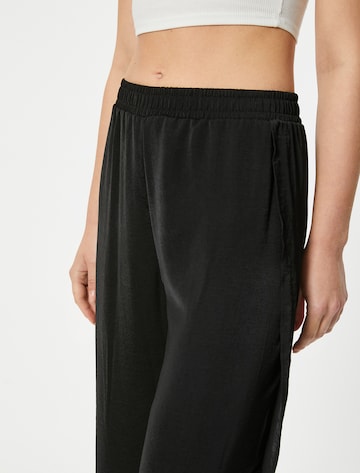 Koton Wide Leg Hose in Schwarz