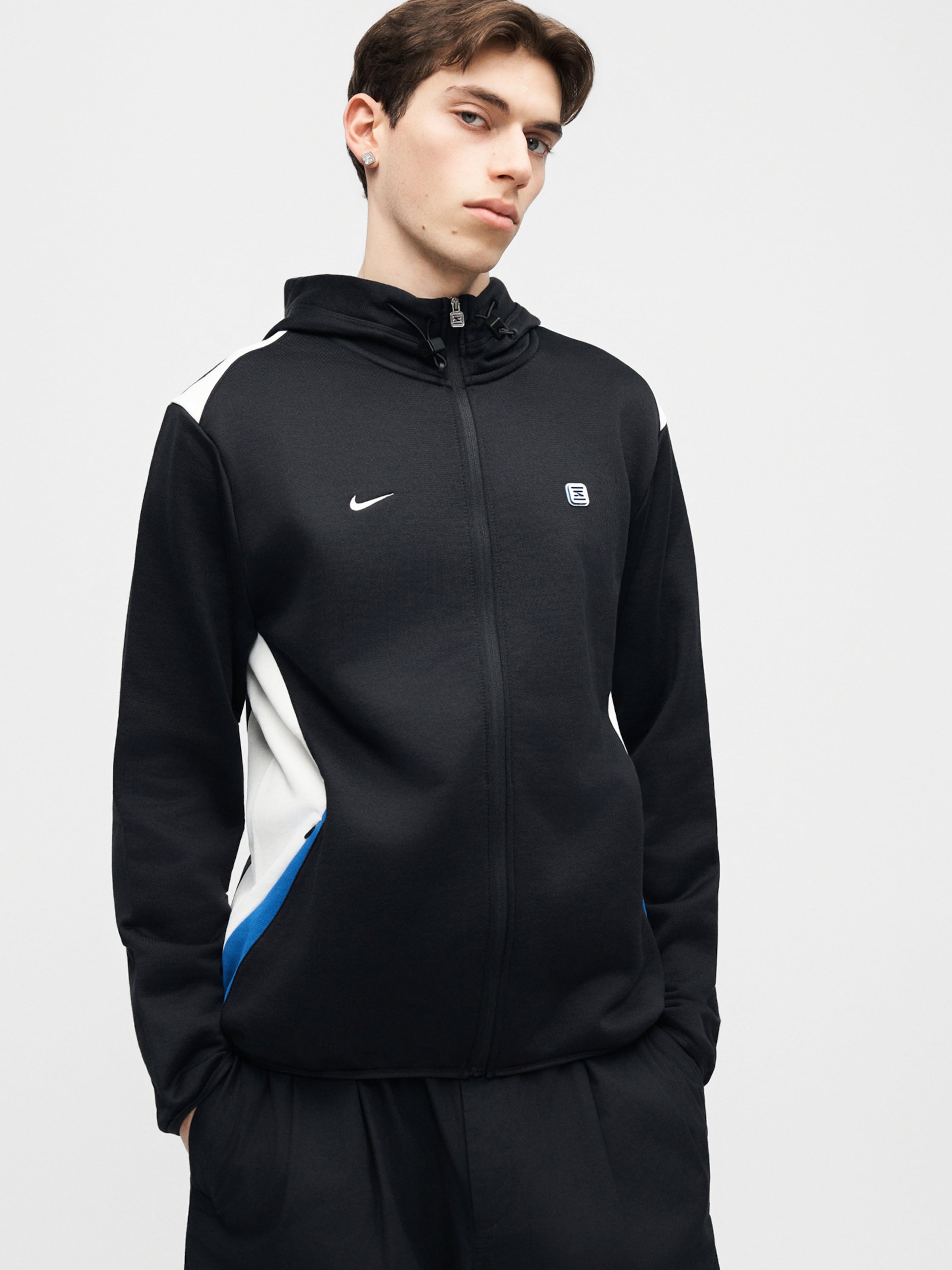 Nike Sportswear Zip-Up Hoodie 'SHOX' in Black | ABOUT YOU