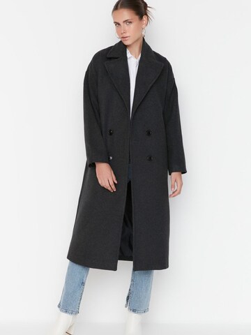 Trendyol Between-Seasons Coat in Grey: front