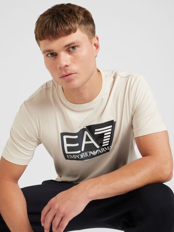 Maglietta di EA7 Emporio Armani in beige
