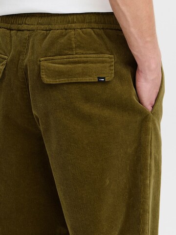 !Solid - regular Pantalón chino ' SDMINOR ALANN ' en verde