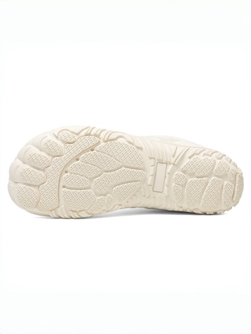 HUSKSWARE Snow Boots in White