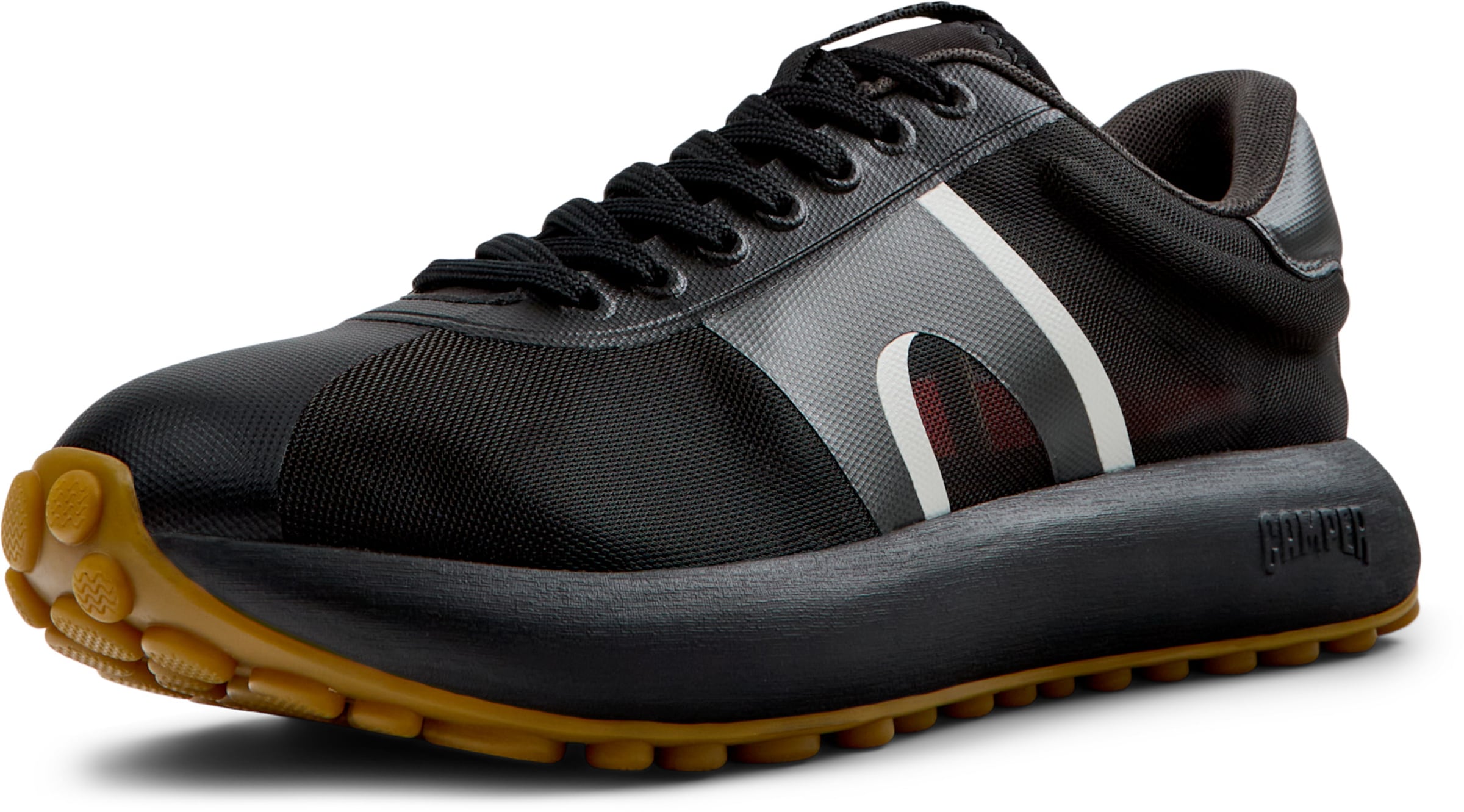 Baskets basses 'Pelotas Athens' CAMPER en noir : devant