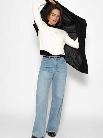 SASSYCLASSY Sweater in White