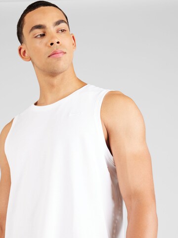 T-Shirt fonctionnel NIKE en blanc