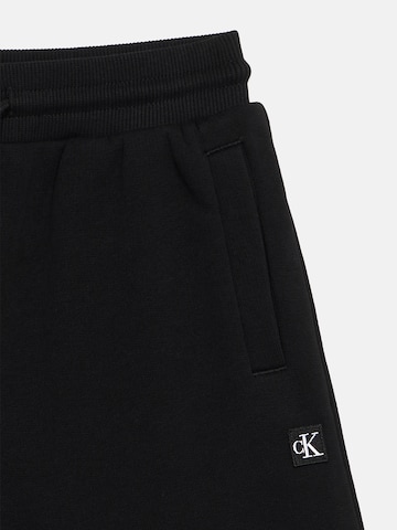 Calvin Klein Jeans Szabványos Nadrág - fekete