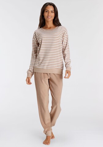 VIVANCE Pyjama in Beige: voorkant