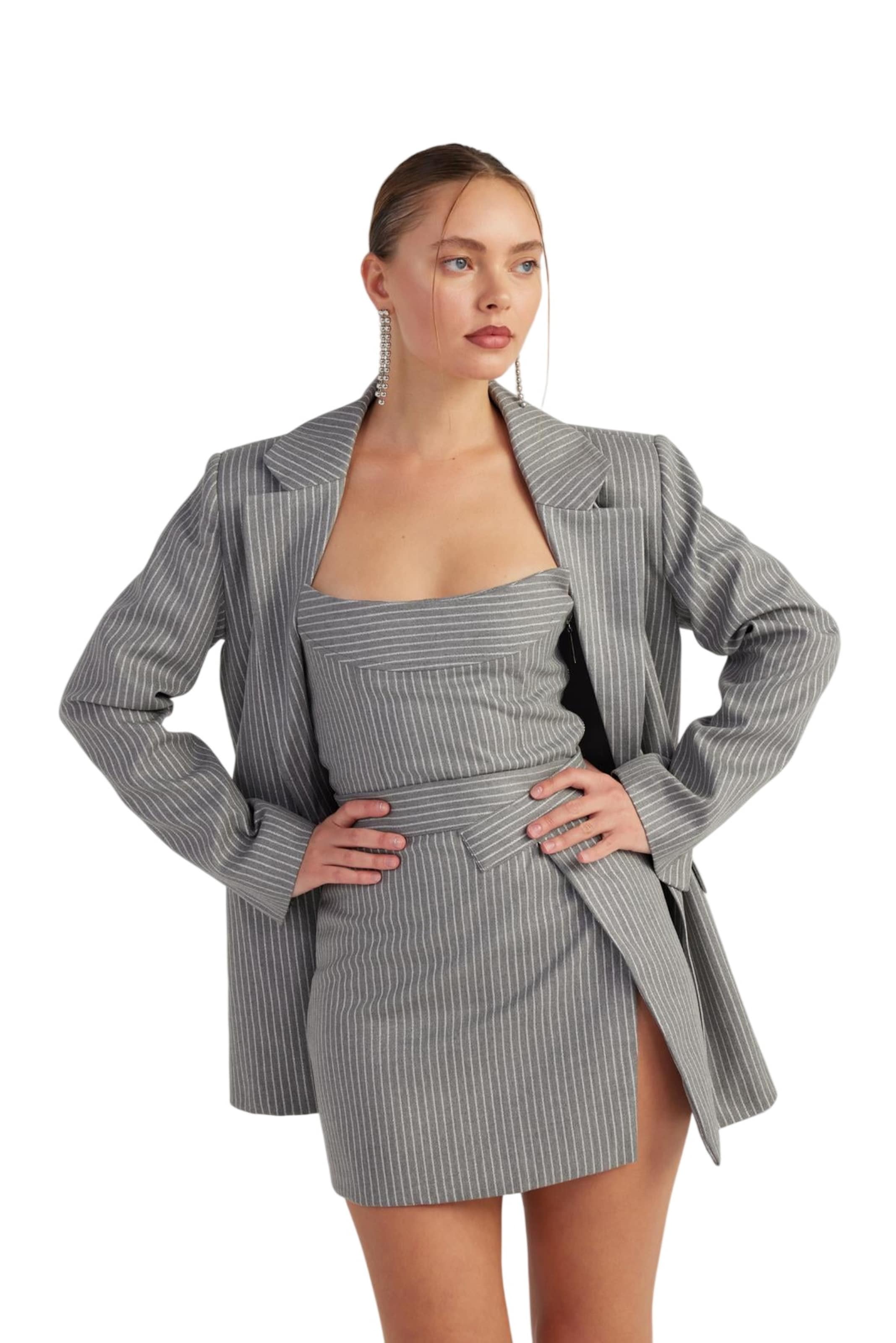 HOLLY LOLLY Blazer in Grau: Vorderseite
