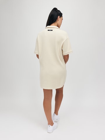 UNFOLLOWED x ABOUT YOU - Vestido 'CREAM' en beige: atrás