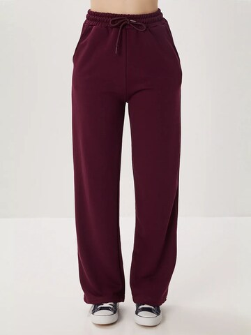 Wide leg Pantaloni sportivi di Happiness İstanbul in lilla: frontale
