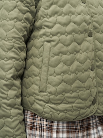 žalia ONLY Demisezoninė striukė 'ONLHEART'