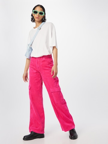 WEEKDAY Loose fit Cargo trousers 'Julian' in Pink