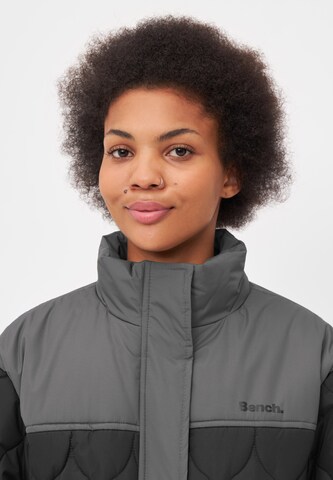 BENCH Jacke in Schwarz