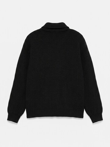 Pull&Bear Пуловер в черно