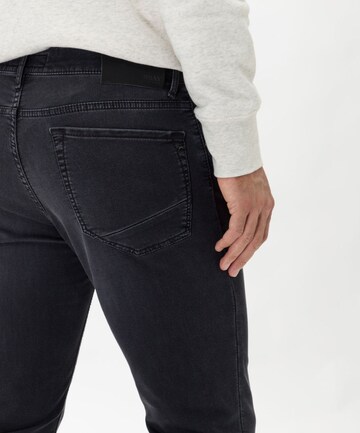 BRAX Slimfit Jeans 'Chuck' in Grau