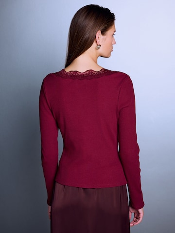 Next Shirt in Rood: voorkant