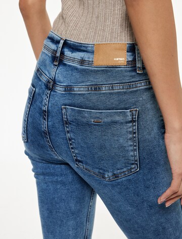 Koton Flared Jeans in Blau