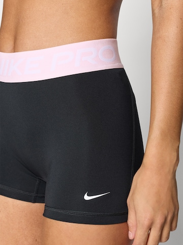 NIKE Skinny Sportshorts 'NP 365' in Schwarz