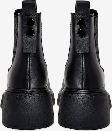 CESARE GASPARI Chelsea Boots in Black