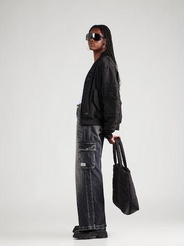 BDG Urban Outfitters - Perna larga Calças de ganga cargo 'CYBER' em preto