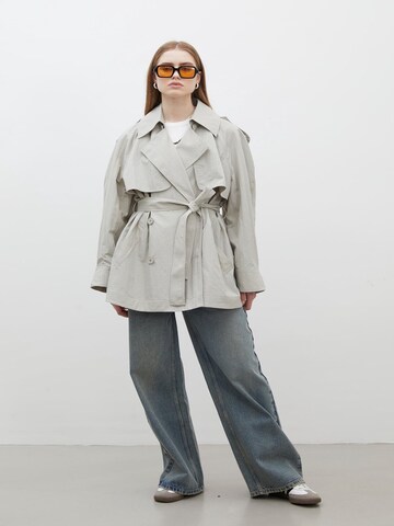 MANUKA Between-Seasons Coat in Green: front