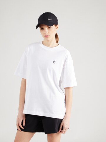 T-shirt 'Club T' On en blanc : devant