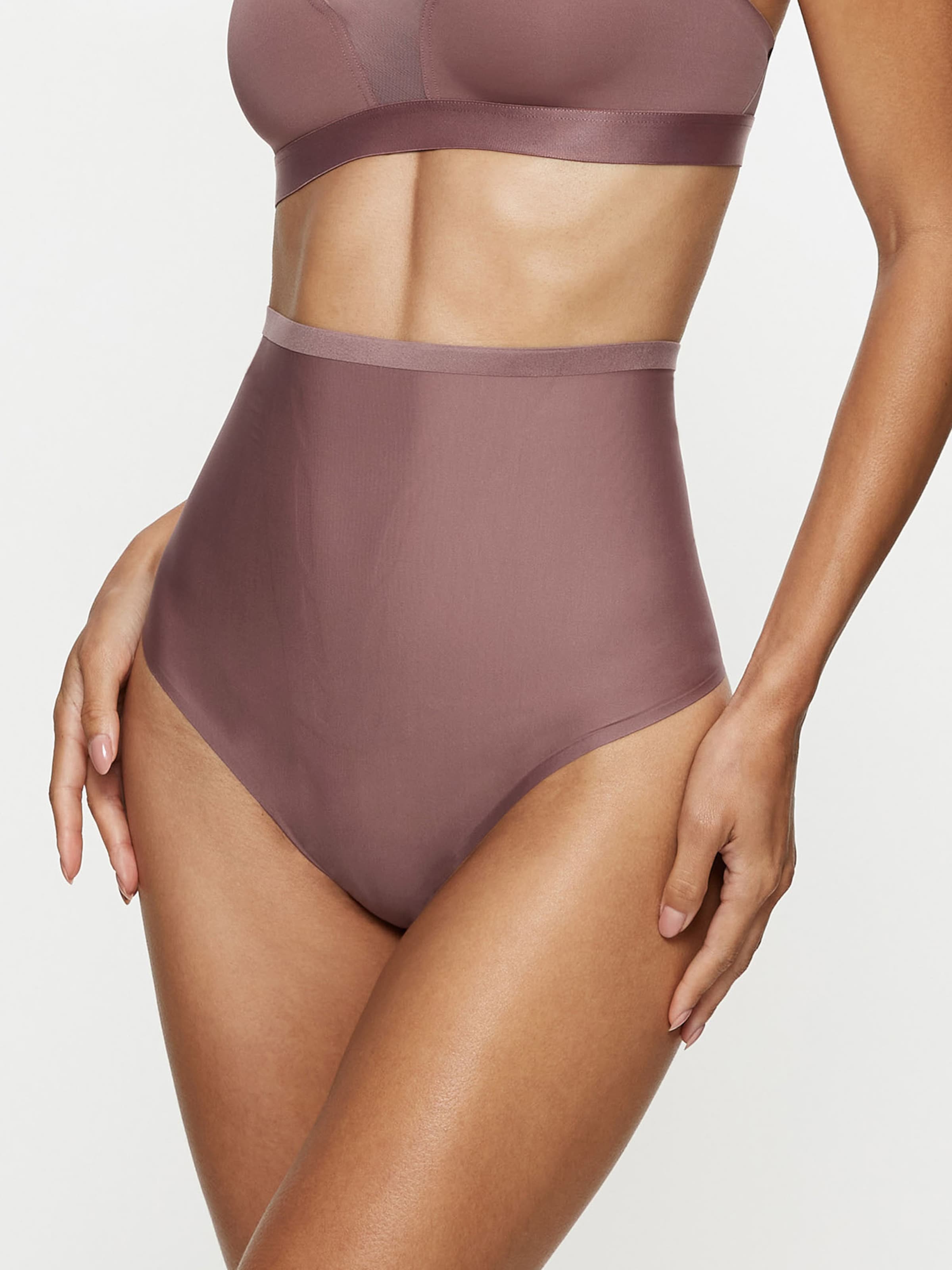 String ' Shape Smart Highwaist ' TRIUMPH en marron : devant