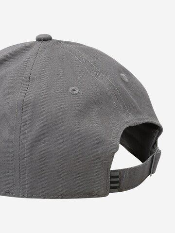 ADIDAS ORIGINALS Cap 'Trefoil' in Grey