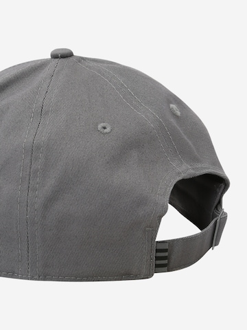 Cappello da baseball 'Trefoil' di ADIDAS ORIGINALS in grigio