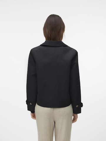 VERO MODA Overgangsfrakke 'CHLOEMIA' i sort