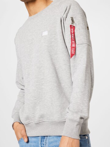 ALPHA INDUSTRIES Sweatshirt 'X-Fit' i grå