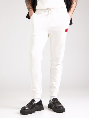 Tapered Pantaloni 'Doak' di HUGO in bianco: frontale