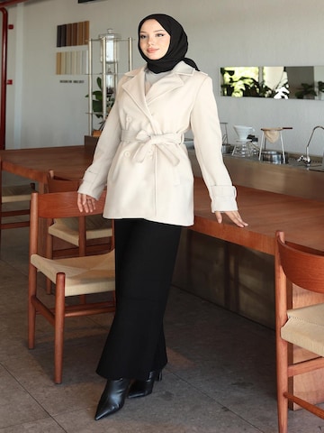 MODAMIHRAM Winter jacket in Beige: front