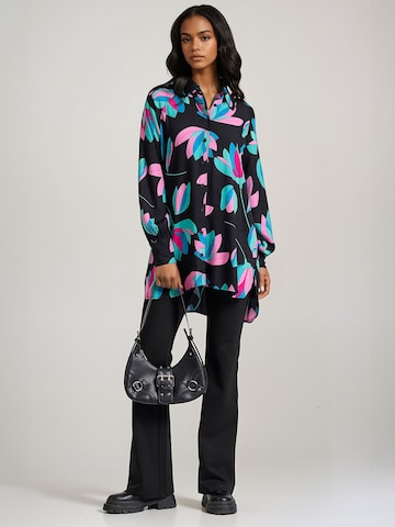 Evazați Pantaloni de la Funky Buddha pe negru