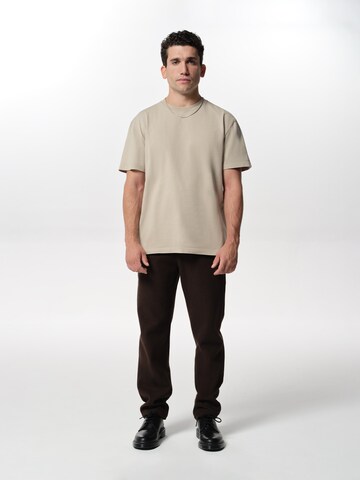 ABOUT YOU x Jaime Lorente TShirt 'Danilo' (GOTS) in Beige