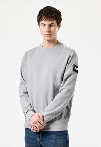 Weekend Offender Sweatshirt 'F Bomb' in Grau: Vorderseite