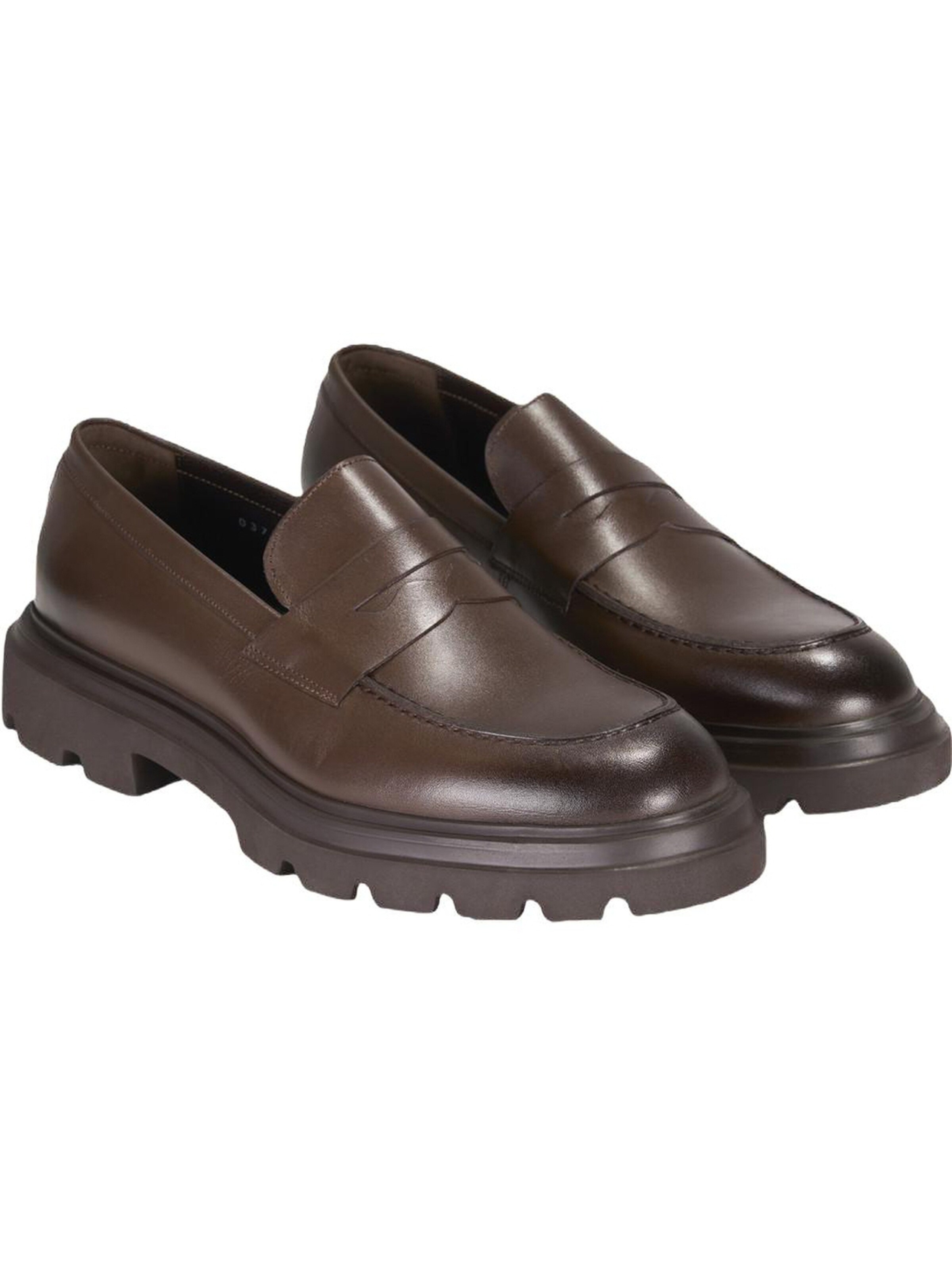 Desa Classic Flats in Brown