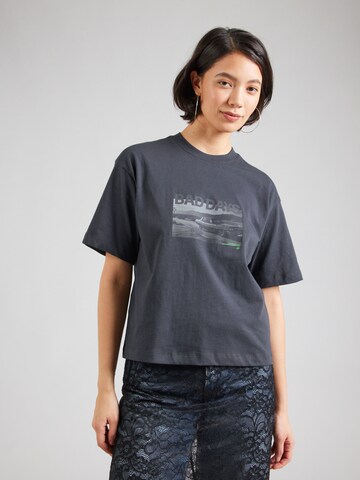 T-shirt Champion Authentic Athletic Apparel en gris : devant