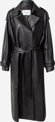 IVY OAK Between-Seasons Coat in Black: front