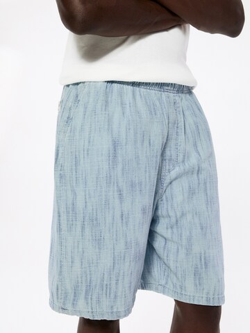 Pull&Bear Loosefit Shorts in Blau