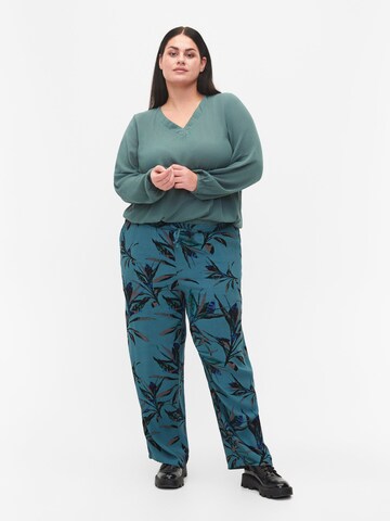 Loosefit Pantalon 'BELLA' Zizzi en vert : devant