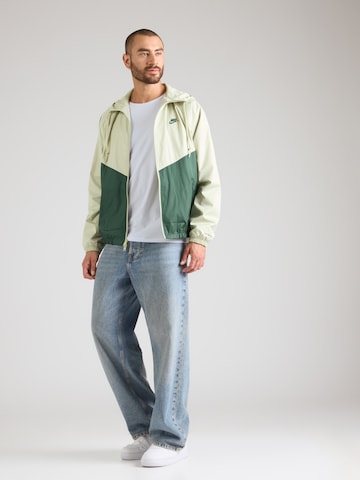 Nike Sportswear Prechodná bunda - Zelená