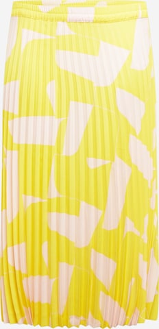 Selected Femme Curve Skirt 'SLFLEXIS' in Yellow: front
