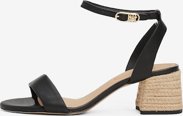 TOMMY HILFIGER Sandale in Schwarz: Vorderseite