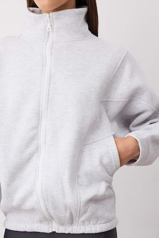 Veste de survêtement Trendyol en gris
