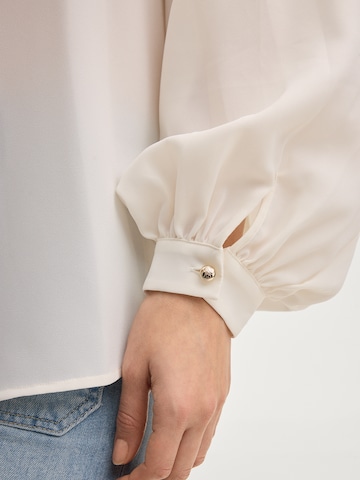 JOOP! Blouse 'Brigida' in White