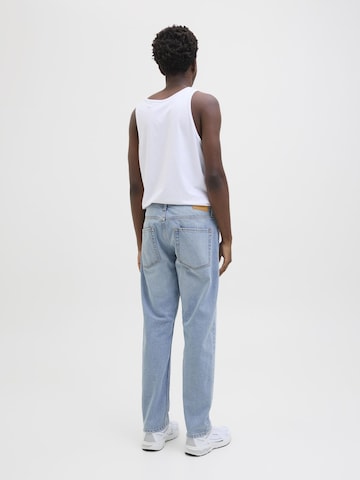 aprel Tapered Jeans in Blue
